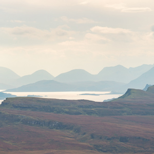 2016-10-16 - Panorama vanaf The Old man of Storr<br/>Old Man of Storr - Trotternish - Schotland<br/>Canon EOS 5D Mark III - 200 mm - f/8.0, 1/250 sec, ISO 400
