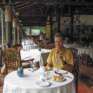 2009-08-21 - Lunch in onze prachtige lodge<br/>Borneo Rainforest Lodge - Danum Valley - Maleisië (Borneo)<br/>Canon PowerShot SX1 IS - 6.8 mm - f/3.2, 1/80 sec, ISO 80