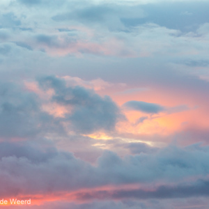 2016-12-20 - De wolkenlucht krijgt bijzondere kleuren<br/>Beagle kanaal - Ushuaia - Argentinië<br/>Canon EOS 5D Mark III - 200 mm - f/5.6, 1/320 sec, ISO 800