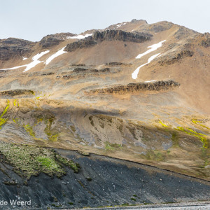 2016-12-27 - Prachtige kleuren in het landschap<br/>Stromness - Zuid-Georgia<br/>Canon EOS 5D Mark III - 54 mm - f/8.0, 1/200 sec, ISO 400