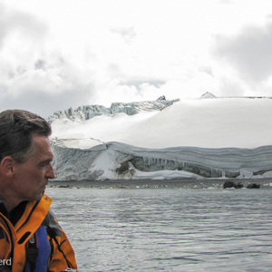 2017-01-01 - Gletsjers van tientallen meters hoog komen tot aan zee<br/>Chinstrap Camp - Elephant Island - Antarctica<br/>Canon PowerShot SX1 IS - 5 mm - f/5.0, 1/1000 sec, ISO 80