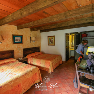 2008-07-19 - Onze weer ruime hotelkamer<br/>Hotel Casavieja - San Cristobal de las Casas - Mexico<br/>Canon EOS 30D - 10 mm - f/6.3, 1/8 sec, ISO 400