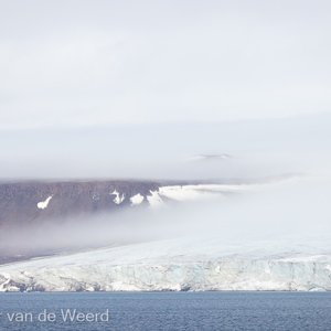 2022-07-18 - Ijs en mist<br/>Torellneset - Spitsbergen<br/>Canon EOS R5 - 255 mm - f/5.6, 1/6400 sec, ISO 800