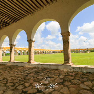 2008-07-13 - Het Atrium van het klooster<br/>Klooster - Izamal - Mexico<br/>Canon EOS 30D - 10 mm - f/13.0, 1/125 sec, ISO 100