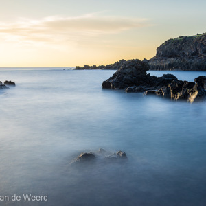 2022-11-15 - Met lange sluitertijd wordt de zee wolkachtig<br/>Los Cancajos - La Palma - Canarische eilanden - Spanje<br/>Canon EOS R5 - 35 mm - f/16.0, 60 sec, ISO 100