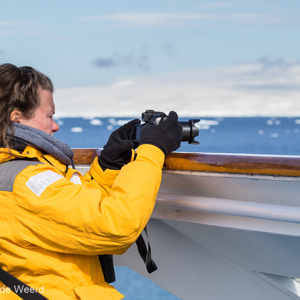 2017-01-02 - We komen ogen te kort, wat een pracht met al die ijsbergen<br/>Bransfield Strait - Antarctica<br/>Canon EOS 7D Mark II - 100 mm - f/8.0, 1/1250 sec, ISO 400