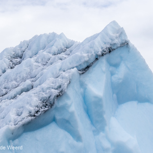 2017-01-02 - Bijzondere ijsformaties en kleuren<br/>Kinnes Cove - Joinville Island - Antarctica<br/>Canon EOS 7D Mark II - 100 mm - f/7.1, 1/2000 sec, ISO 400