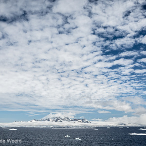 2017-01-02 - Het uitgestrekte Antarctische landschap<br/>Bransfield Strait - Antarctica<br/>Canon EOS 5D Mark III - 35 mm - f/8.0, 1/1250 sec, ISO 400