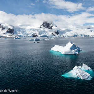 2017-01-03 - Adembenemend landschap<br/>Bransfield Strait - Antarctica<br/>Canon EOS 5D Mark III - 26 mm - f/8.0, 1/1250 sec, ISO 400