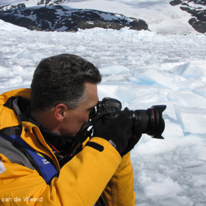 2017-01-03 - Wouter in de zodiac<br/>Cierva Cove - Antarctica<br/>Canon PowerShot SX1 IS - 10.7 mm - f/7.1, 1/1000 sec, ISO 80