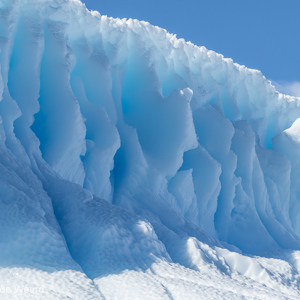 2017-01-03 - Blauwe lucht en blauw ijs<br/>Cierva Cove - Antarctica<br/>Canon EOS 7D Mark II - 100 mm - f/5.0, 1/2000 sec, ISO 100