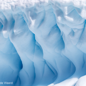 2017-01-03 - Mooie vomen in het blauwe ijs<br/>Cierva Cove - Antarctica<br/>Canon EOS 7D Mark II - 210 mm - f/5.6, 1/2000 sec, ISO 100