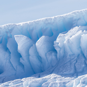 2017-01-03 - Mooie vomen in het blauwe ijs<br/>Cierva Cove - Antarctica<br/>Canon EOS 7D Mark II - 260 mm - f/5.6, 1/2000 sec, ISO 250