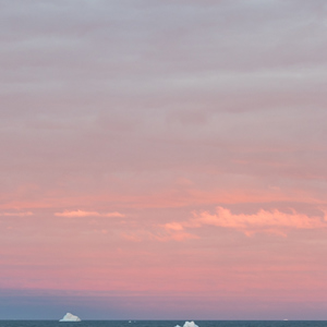 2017-01-04 - Mooie pasteltinten boven zee<br/>Bransfield Strait - Antarctica<br/>Canon EOS 7D Mark II - 100 mm - f/5.0, 1/160 sec, ISO 500