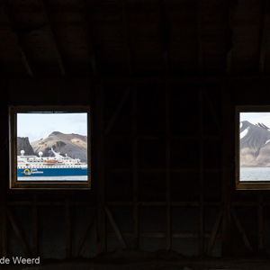 2017-01-04 - Net twee schilderijtjes<br/>Whaler’s Bay - Deception Island - Antarctica<br/>Canon EOS 5D Mark III - 35 mm - f/8.0, 1/400 sec, ISO 800