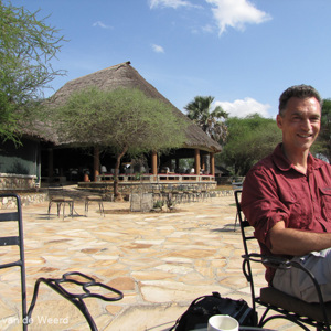 2015-10-18 - Wouter op het terras van de lodge<br/>Tarangire National Park - Arusha - Babati - Tanzania<br/>Canon PowerShot SX1 IS - 5 mm - f/4.0, 1/800 sec, ISO 80