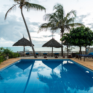 2015-10-27 - Het zwembad<br/>Casa del Mar - Jambiani - Zanzibar<br/>Canon EOS 5D Mark III - 24 mm - f/8.0, 0.8 sec, ISO 100