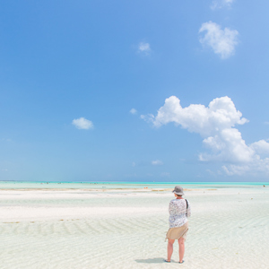2015-10-28 - Carin in het bounty paradijs<br/>Casa del Mar - Jambiani - Zanzibar<br/>Canon EOS 5D Mark III - 24 mm - f/8.0, 1/250 sec, ISO 200