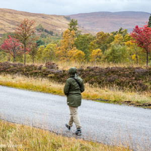 2016-10-15 - Carin in de regen<br/>Vlakbij Corrieshalloch Gorg - Ullapool - Schotland<br/>Canon EOS 5D Mark III - 70 mm - f/8.0, 1/30 sec, ISO 400