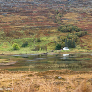 2016-10-15 - Schotse hooglanden: water, bergen, eenzaam huisje<br/>Ergens tussen Inverewe Gardens en Isle of Skye - Schotland<br/>Canon EOS 5D Mark III - 70 mm - f/5.6, 1/15 sec, ISO 400