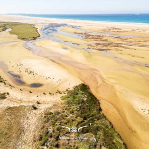 2023-05-08 - Gouden strand aan zee (drone)<br/>Tarifa - Spanje<br/>FC3582 - 6.7 mm - f/1.7, 1/1600 sec, ISO 110