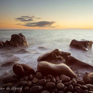 2021-10-30 - Glimmende rotsen bij zonsondergang<br/>Playa de las Carpinteras - El Pajar - Gran Canaria - Spanje<br/>Canon EOS 5D Mark III - 18 mm - f/11.0, 10 sec, ISO 200