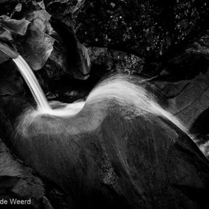 2016-10-16 - Een soort waterkan<br/>Fairy Pools - Glen Brittle - Schotland<br/>Canon EOS 5D Mark III - 35 mm - f/11.0, 0.2 sec, ISO 100