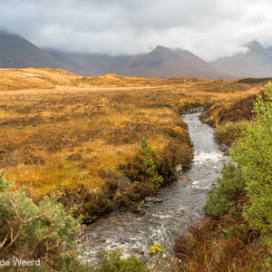 2016-10-18 - Isle of Skye zonder water en bergen bestaat niet<br/>Ergens tussen Sligachan en Broadford - Broadford - Schotland<br/>Canon EOS 5D Mark III - 33 mm - f/8.0, 1/30 sec, ISO 200