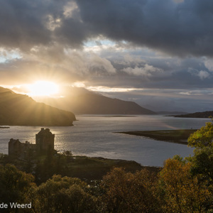 2016-10-18 - Zonsondergang bij Eilean Donan Castle<br/>Eilean Donan Castle - Dornie - Schotland<br/>Canon EOS 5D Mark III - 38 mm - f/11.0, 1/30 sec, ISO 100