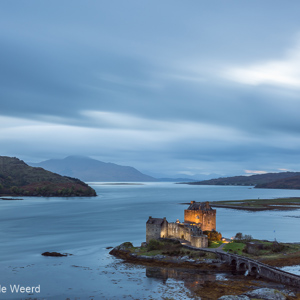 2016-10-18 - Met de lichten aan wordt het nog mooier<br/>Eilean Donan Castle - Dornie - Schotland<br/>Canon EOS 5D Mark III - 30 mm - f/8.0, 65 sec, ISO 100