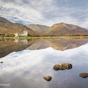 2016-10-20 - Weerspiegeling bij Kilchurn Castle<br/>Kilchurn Castle - Lochawe - Schotland<br/>Canon EOS 5D Mark III - 27 mm - f/11.0, 1/30 sec, ISO 400