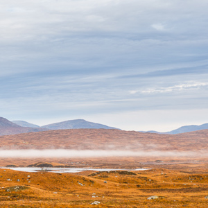 2016-10-21 - Mistig landschap<br/>Onderweg tussen Glencoe en Glasgow - Loch Ba Viewpoint - Schotland<br/>Canon EOS 5D Mark III - 70 mm - f/8.0, 1/30 sec, ISO 200