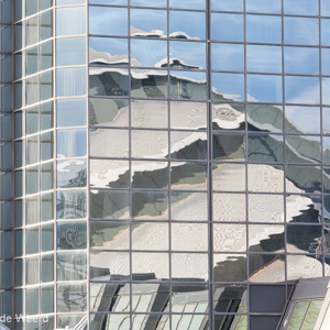 2016-10-21 - Weerspiegeling<br/>Glasgow Science Centre - Glasgow - Schotland<br/>Canon EOS 5D Mark III - 200 mm - f/8.0, 1/125 sec, ISO 400