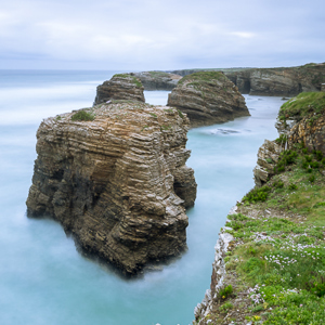 2015-04-27 - Kathedraelen in de zee<br/>Playa de las Catedrales - Ribadeo - Spanje<br/>Canon EOS 5D Mark III - 25 mm - f/16.0, 80 sec, ISO 100