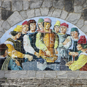 2015-04-28 - Fraai tegelplateau<br/>Luarca - Spanje<br/>Canon PowerShot SX1 IS - 47.5 mm - f/5.0, 1/400 sec, ISO 80