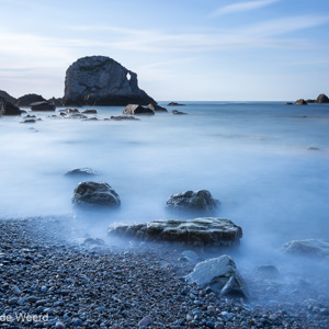 2015-04-29 - Lange sluitertijd - mistige zee<br/>Playa del Silencio - Cudillero - Spanje<br/>Canon EOS 5D Mark III - 25 mm - f/16.0, 80 sec, ISO 100