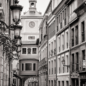 2015-04-30 - Doorkijkje<br/>Oude centrum - Oviedo - Spanje<br/>Canon EOS 5D Mark III - 70 mm - f/11.0, 1/15 sec, ISO 200
