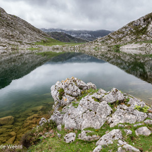2015-05-01 - Nog een klein meer bij de bushalte<br/>Picos de Europa - Cagnas de Onis - Spanje<br/>Canon EOS 5D Mark III - 24 mm - f/8.0, 1/30 sec, ISO 400