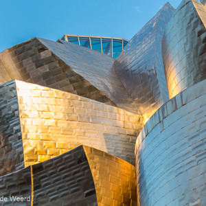2015-05-07 - De zon zorgt voor mooie kleuren<br/>Guggenheim museum - Bilbao - Spanje<br/>Canon EOS 5D Mark III - 130 mm - f/5.6, 1/200 sec, ISO 400