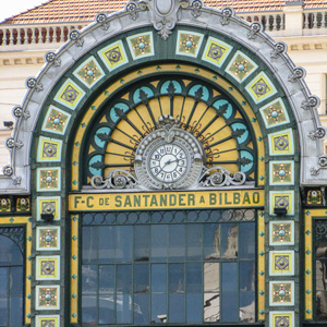2015-05-07 - Ferrocarril ofwel spoorweg Santander-Bilbao<br/>Oude centrum - Bilbao - Spanje<br/>Canon PowerShot SX1 IS - 47.5 mm - f/5.0, 1/320 sec, ISO 200