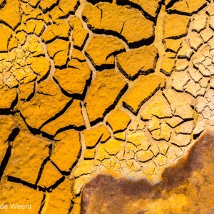 2017-05-01 - Rio Tinto - gele puzzelstukjes<br/>Brug ten zuiden van Berrocal - Berrocal - Spanje<br/>Canon EOS 5D Mark III - 100 mm - f/16.0, 1/125 sec, ISO 200