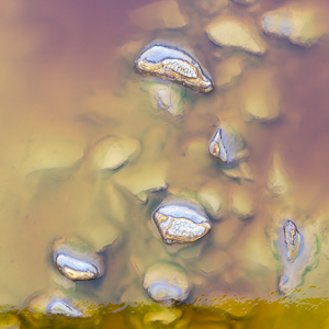 2017-05-01 - Rio Tinto - stenen in de gekleurde rivier<br/>Brug ten zuiden van Berrocal - Berrocal - Spanje<br/>Canon EOS 5D Mark III - 100 mm - f/5.6, 1/125 sec, ISO 400
