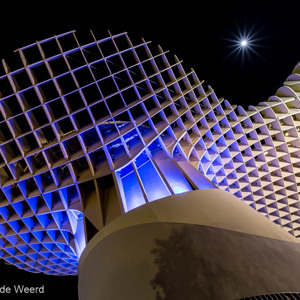 2017-05-06 - Metropol Parasol at moonlight<br/>Metropol Parasol - Sevilla - Spanje<br/>Canon EOS 5D Mark III - 16 mm - f/16.0, 15 sec, ISO 200