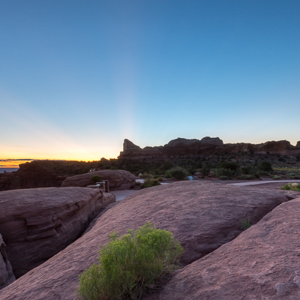 2014-07-12 - Het laatste licht en kleur na zonsondergang<br/>Canyonlands National Park (Islan - Moab - Verenigde Staten<br/>Canon EOS 5D Mark III - 16 mm - f/16.0, 30 sec, ISO 100