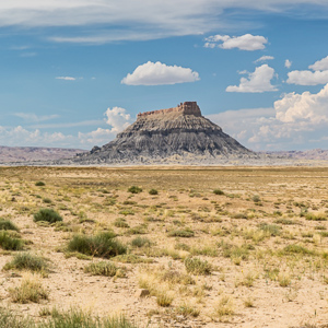 2014-07-14 - Bijzondere butte<br/>Onderweg naar Capital Reef - Verenigde Staten<br/>Canon EOS 5D Mark III - 70 mm - f/11.0, 1/125 sec, ISO 200