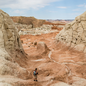 2014-07-18 - Uitzicht omlaag, na een korte klim<br/>Toadstool hoodoos - Kanab - Verenigde Staten<br/>Canon EOS 5D Mark III - 24 mm - f/8.0, 1/200 sec, ISO 200