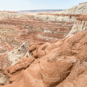 2014-07-18 - Panorrama van de vallei naast de hoodoos<br/>Toadstool hoodoos - Kanab - Verenigde Staten<br/>Canon EOS 5D Mark III - 31 mm - f/8.0, 1/250 sec, ISO 200