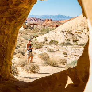 2014-07-20 - Doorkijkje<br/>Valley of Fire State Park - Overton<br/>Canon EOS 5D Mark III - 54 mm - f/8.0, 1/40 sec, ISO 100