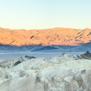 2014-07-24 - De zon klimt snel hoger<br/>Death Valley National Park - Verenigde Staten<br/>Canon EOS 5D Mark III - 70 mm - f/16.0, 0.2 sec, ISO 100