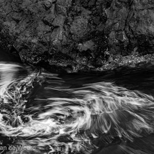 2022-11-08 - Mooie patronen in het zeewater<br/>Los Canajos - La Palma - Canarische eilanden - Spanje<br/>Canon EOS R5 - 65 mm - f/22.0, 0.4 sec, ISO 200